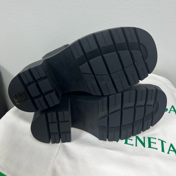 NIB BOTTEGA VENETA LUG LACE UP MILITARY COMBAT BOOTS 38.5/ 39 - Picture 11 of 12